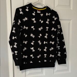 Peanuts Snoopy black sweatshirt with white snoopy pattern